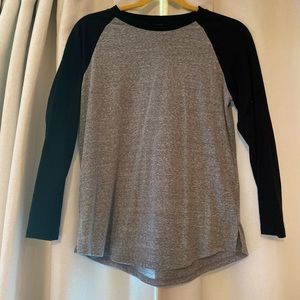 Baseball tee